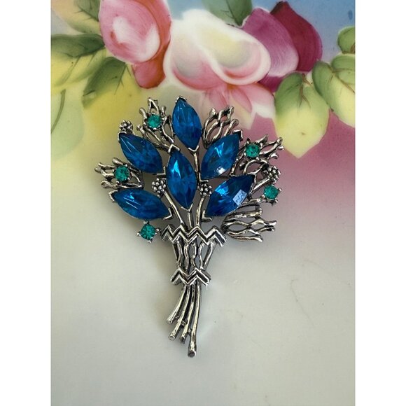 Vintage 60's Blue Rhinestone Floral Bouquet Silvertone 2.5x1 3/4" - Picture 1 of 6